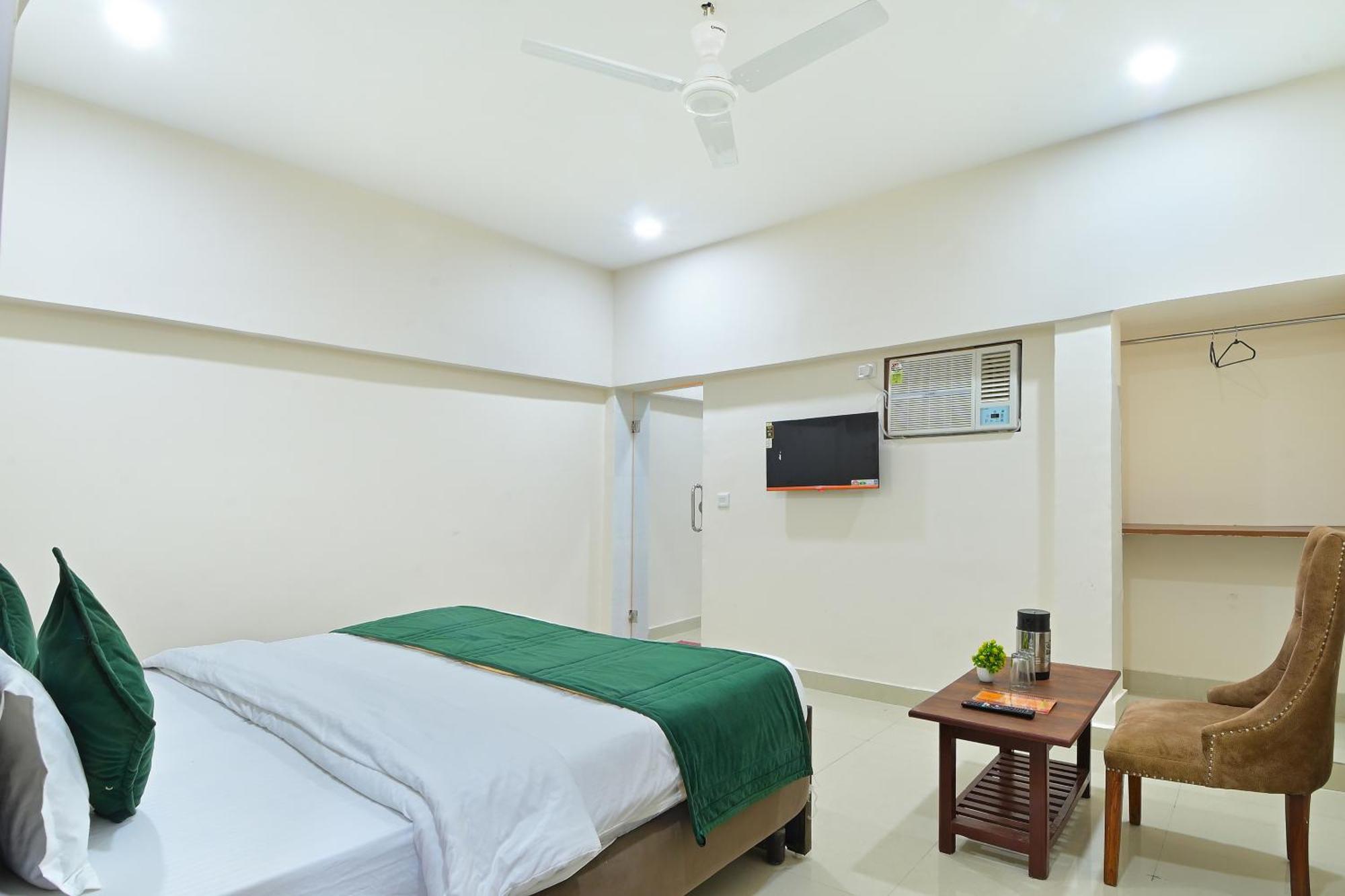 Chowdhry Tourist Lodge - New Delhi Railway Station - 2 Minutes Walk 외부 사진